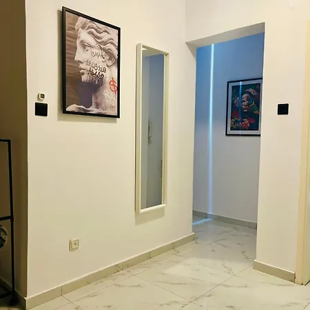 Premium 90m2 דירה *